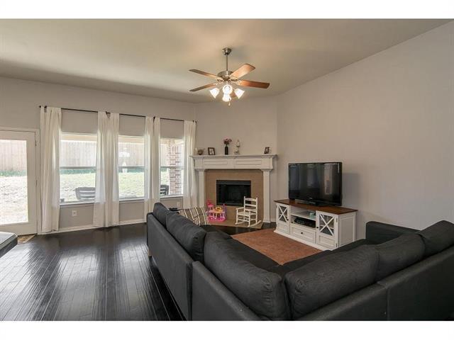 212 Creekwood Dr in Princeton, TX - Building Photo - Building Photo