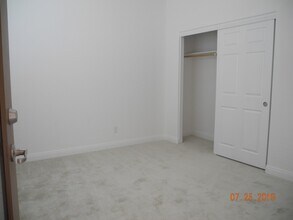 1051 Whitworth Ave in Las Vegas, NV - Building Photo - Building Photo