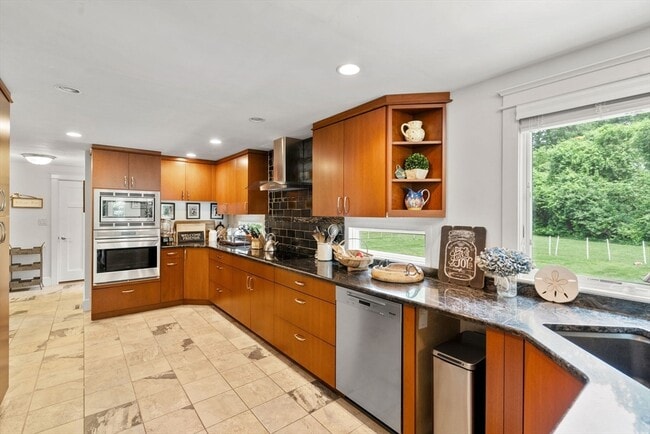 73 Oxbow Rd in Wayland, MA - Building Photo - Building Photo