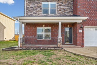 1215 Snowball Ln in Clarksville, TN - Building Photo - Building Photo