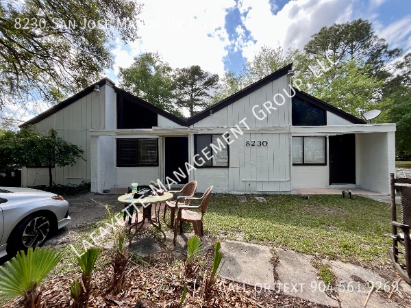 8230 San Jose Manor Dr E in Jacksonville, FL - Building Photo - Building Photo
