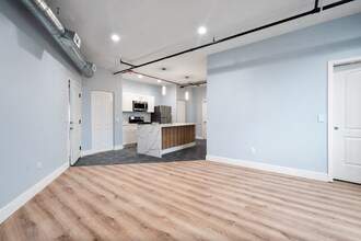 9865 W Roosevelt Rd-Unit -203 in Westchester, IL - Building Photo - Building Photo