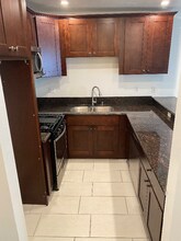11117 Hartsook St in Los Angeles, CA - Building Photo - Building Photo