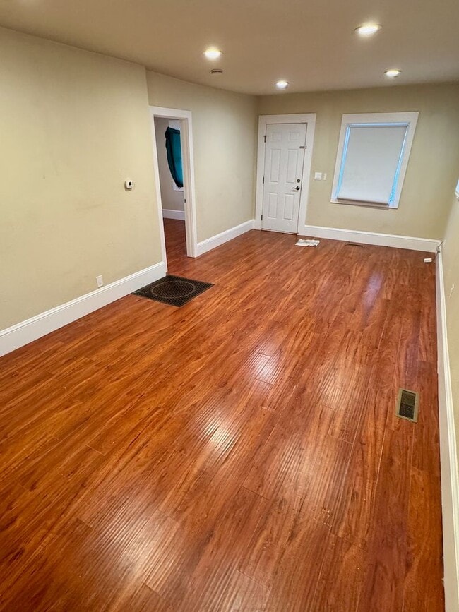 535 NE 94th Ave in Portland, OR - Building Photo - Building Photo