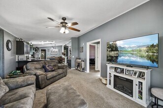 17667 Oakland Dr NE in Ham Lake, MN - Building Photo - Building Photo