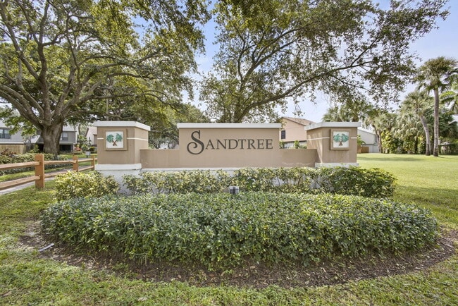 323 Sandtree Dr