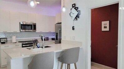 4675 NW 83rd Pky in Doral, FL - Building Photo - Building Photo