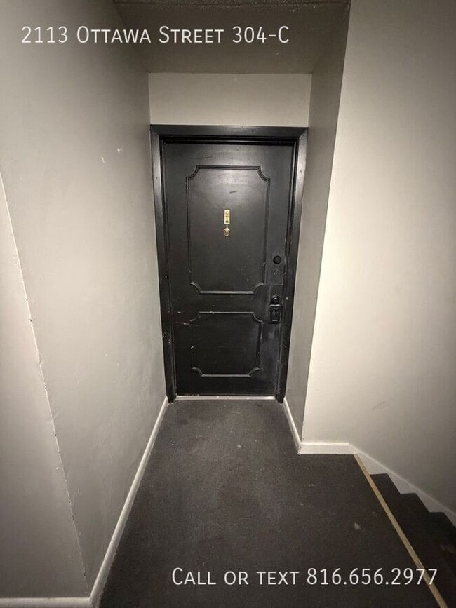 2113 Ottawa St in Leavenworth, KS - Building Photo - Building Photo