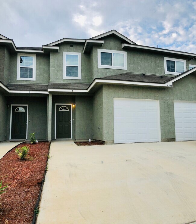 8323 Breezy Cove in Selma, TX - Building Photo - Building Photo
