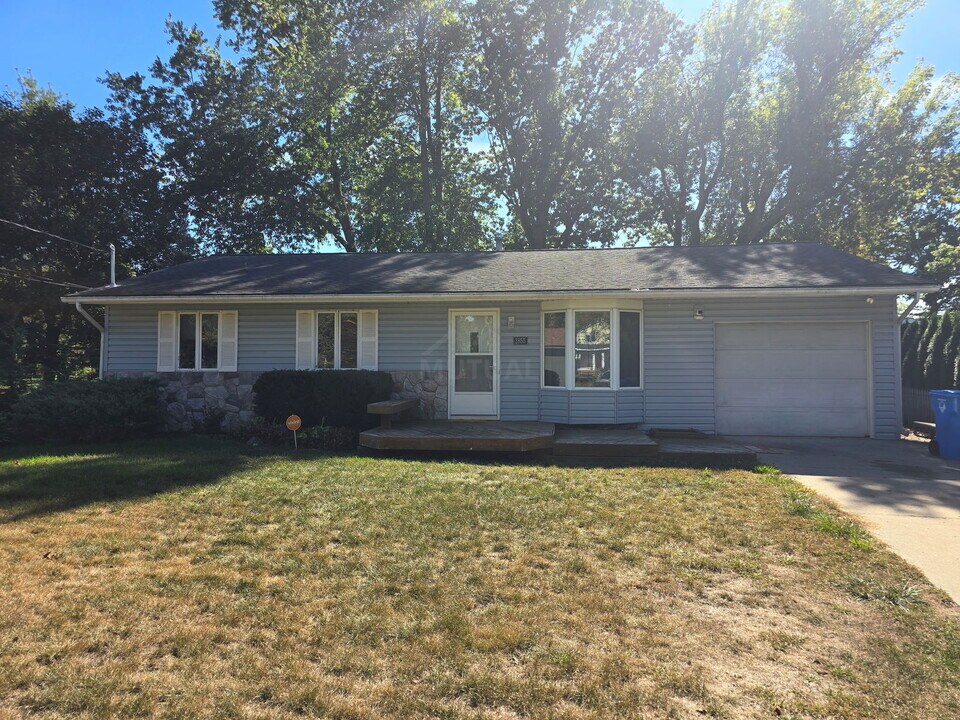 1855 Luneta Ct in Commerce Township, MI - Building Photo