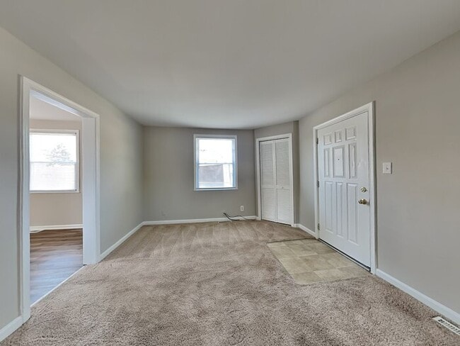 8227 Dundalk Ave in Dundalk, MD - Building Photo - Building Photo