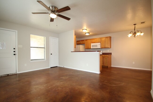 8024-8026 W Elizabeth Ln
