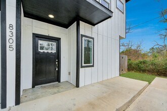 8305 Prairie View Dr in Houston, TX - Building Photo - Building Photo