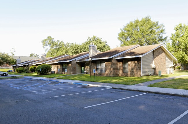 Shannon Park Apartments in Goose Creek, SC - Foto de edificio - Building Photo