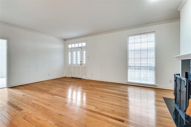 3208 Cole Ave in Dallas, TX - Building Photo