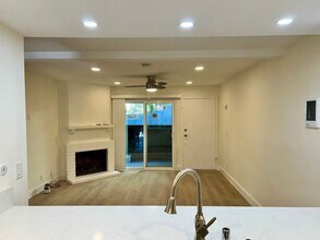 8364 Via Sonoma in San Diego, CA - Building Photo - Building Photo