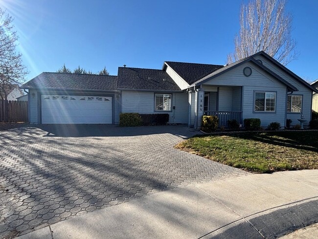 1295 Campbell Ct in Gardnerville, NV - Building Photo - Building Photo