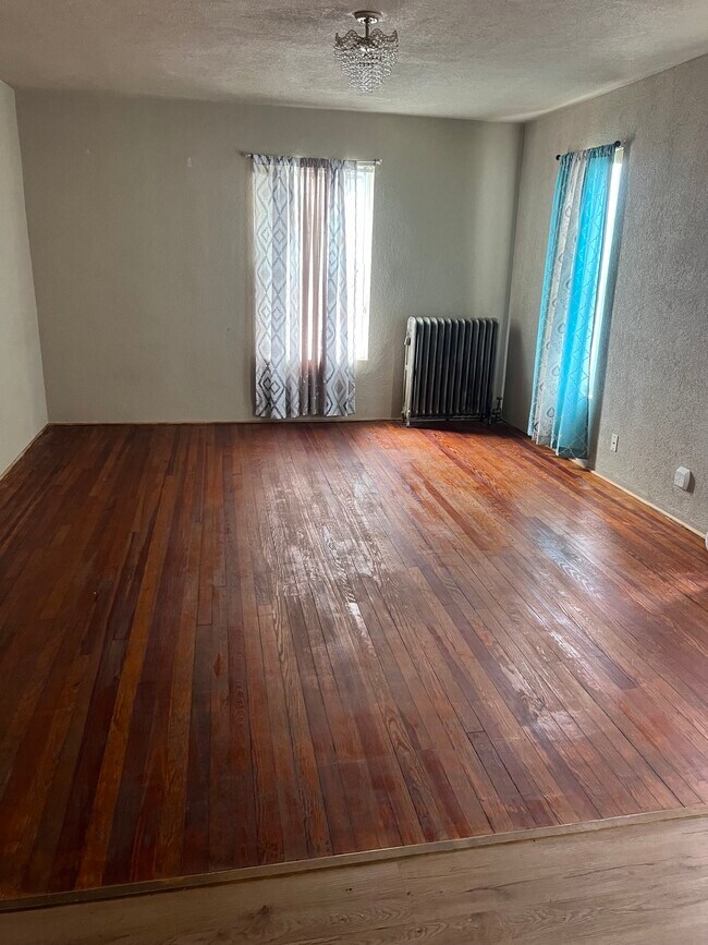 1006 Albany St Rentals in Utica, NY