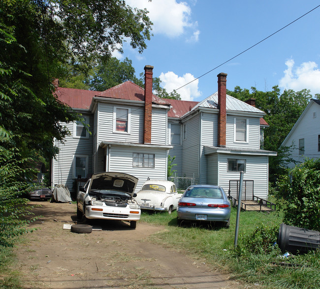 4912 Carnegie Ave in Fairfield, AL - Foto de edificio - Building Photo