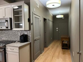 800 Peachtree St NE, Unit 8217 in Atlanta, GA - Building Photo - Building Photo