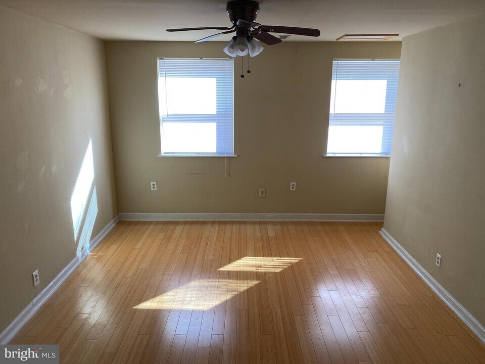 2118 S Broad St-Unit -2 in Philadelphia, PA - Building Photo