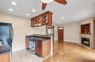 8440 Via Mallorca in San Diego, CA - Building Photo - Building Photo