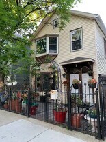 1836 W 21st St, Unit 1 F in Chicago, IL - Building Photo