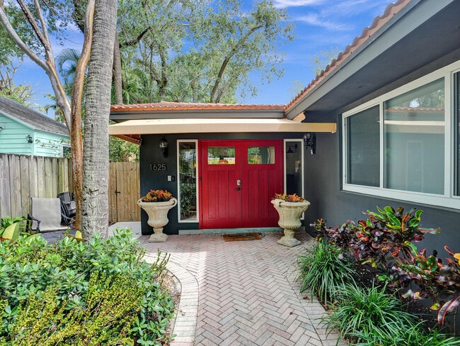 property at 1625 SE 2nd Ct