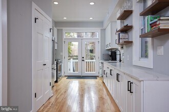 1107 G St SE, Unit 123105 in Washington, DC - Building Photo - Building Photo