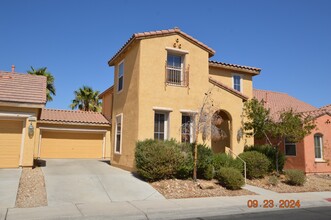 9856 Lake Austin Ct in Las Vegas, NV - Building Photo - Building Photo