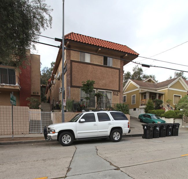 512 Solano Ave in Los Angeles, CA - Foto de edificio - Building Photo