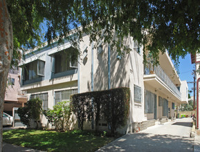 814 S HOLT Ave in Los Angeles, CA - Building Photo - Building Photo