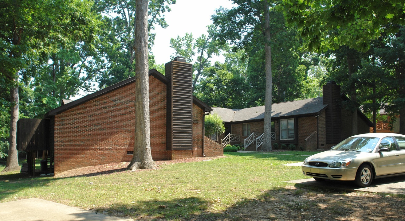 4737 Matt Dr in Raleigh, NC - Building Photo