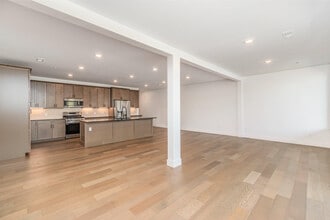 617 Manhattan Blvd in Dayton, KY - Building Photo - Building Photo