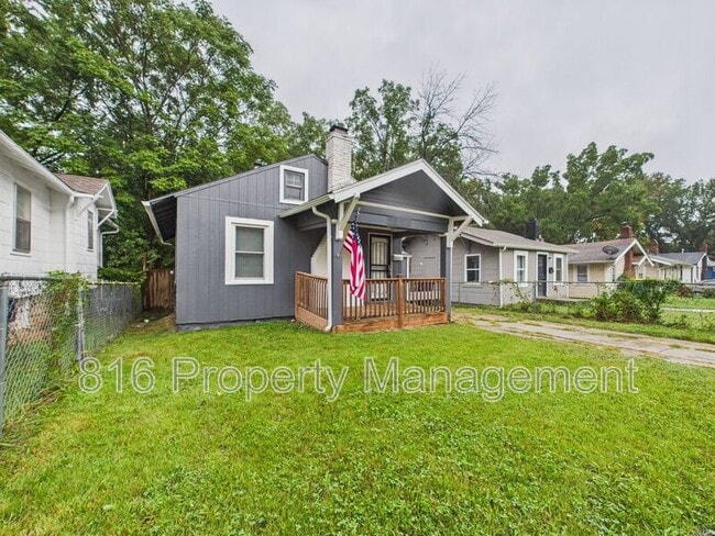 7403 Montgall Ave in Kansas City, MO - Building Photo - Building Photo