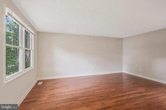 319 James St in Falls Church, VA - Building Photo - Building Photo