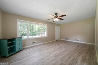 256 Powder Springs St in Hiram, GA - Building Photo - Building Photo