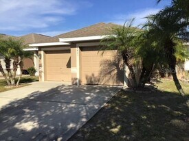 2423 Ruddenstone Way in Kissimmee, FL - Building Photo