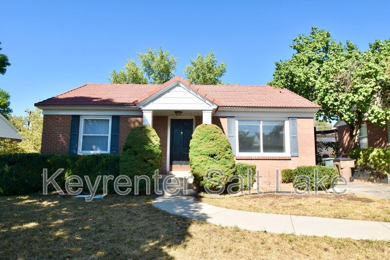 2261 Hollywood Ave in Salt Lake City, UT - Building Photo