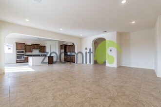 19407 W Seldon Ln in Waddell, AZ - Building Photo - Building Photo