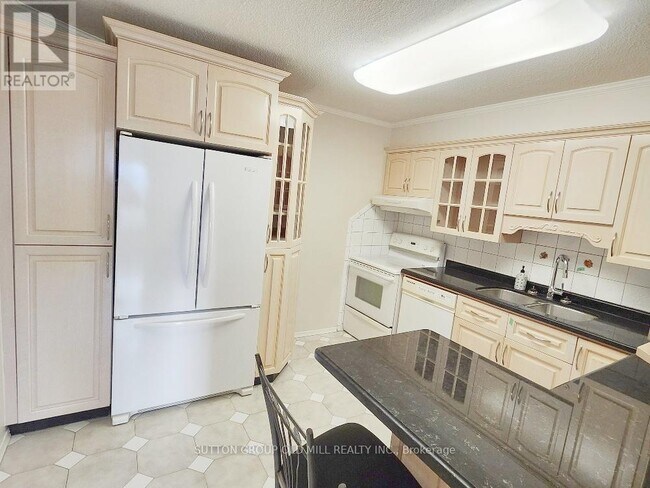 288 Mill Rd in Toronto, ON - Building Photo - Building Photo