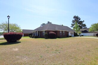 3196 Daufaskie Rd in Sumter, SC - Building Photo - Building Photo