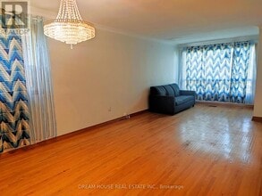 176 Conlins Rd in Toronto, ON - Building Photo - Building Photo