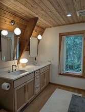 16520 Glacier Hwy in Juneau, AK - Foto de edificio - Building Photo