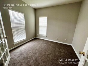 3519 Balsam Tree Dr in Charlotte, NC - Building Photo - Building Photo