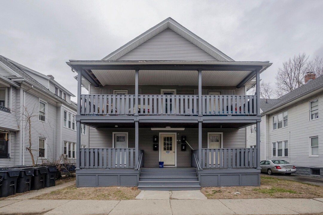 152 Kensington Ave in Springfield, MA - Building Photo