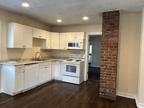 833 E 21st Ave in North Kansas City, MO - Building Photo - Building Photo