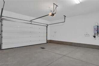 1421 Whistling Kite St in Las Vegas, NV - Building Photo - Building Photo