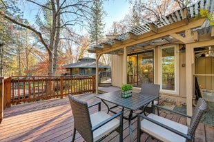 19813 Casa Loma Dr in Grass Valley, CA - Building Photo