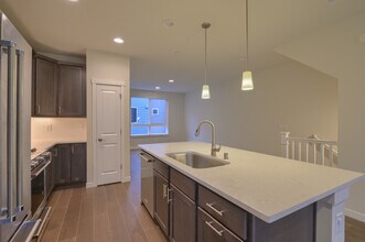 14661 36th Ct NE in Lake Forest Park, WA - Building Photo - Building Photo